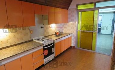 BARBARO VENDE CASA EN SAN ANDRES