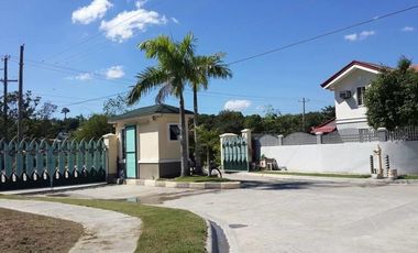 Subic Zambales Susana Executive Village House For Sale