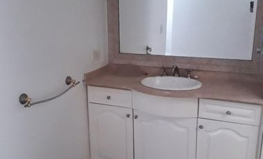 Casa Zona Cerro, Dino, APTO CREDITO BANCOR, 3 dormitorios, playroom y servicio, patio , Pileta