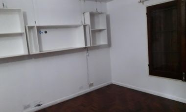 Casa Zona Cerro, Dino, APTO CREDITO BANCOR, 3 dormitorios, playroom y servicio, patio , Pileta