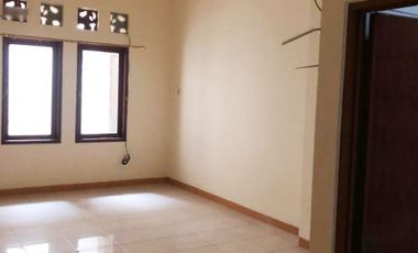 Disewakan Rumah Besar di Jakarta Timur