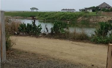 Las Tunas: Se Vende Terreno para Construcción en Zona Rural, Cerca del Mar y Frente al río en Las Tunas