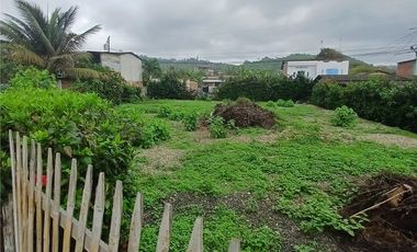 Las Tunas: Se Vende Terreno para Construcción en Zona Rural, Cerca del Mar y Frente al río en Las Tunas