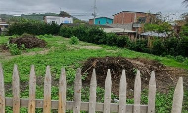 Las Tunas: Se Vende Terreno para Construcción en Zona Rural, Cerca del Mar y Frente al río en Las Tunas