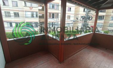 casa en arriendo en la castellana. Cod A17338