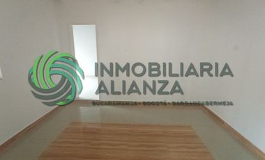 casa en arriendo en la castellana. Cod A17338