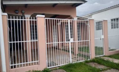 VENDO CASA EN ARRAIJAN VACAMONTE 3R ALTOS DE LAS HUACAS
