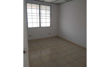 VENDO CASA EN ARRAIJAN VACAMONTE 3R ALTOS DE LAS HUACAS