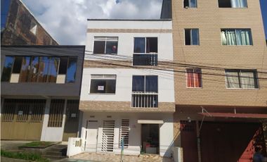 Inversión Rentable en Pereira: Edificio de 3 Pisos en Venta