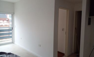 VENTA IMPECABLE DPTO 2 AMBIENTES EN V. BALLESTER CENTRO