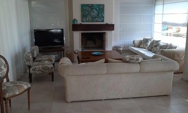 Venta de casa 9 ambientes en Pinamar en Terrazas al Golf