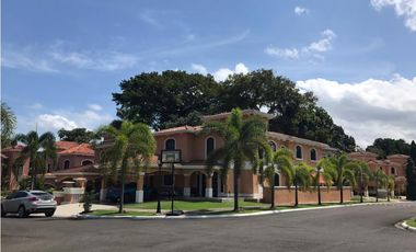 CASA AMOBLADA 4REC + PISCINA EN CLAYTON VILLAGE