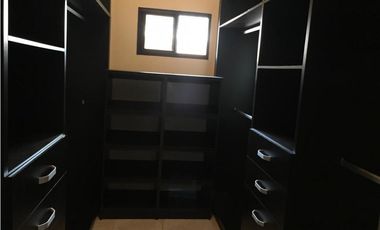 CASA AMOBLADA 4REC + PISCINA EN CLAYTON VILLAGE