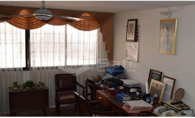 CASA AMPLIA EN VENTA JARDIN SANTA MARTA