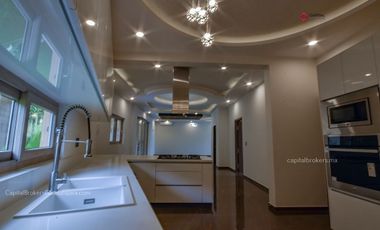 Casa de Lujo Nueva en Provenza Zona Sur