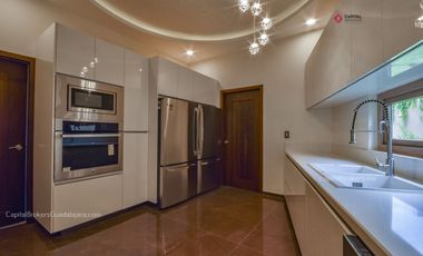 Casa de Lujo Nueva en Provenza Zona Sur