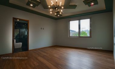 Casa de Lujo Nueva en Provenza Zona Sur