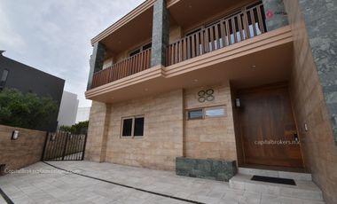 Casa de Lujo Nueva en Provenza Zona Sur