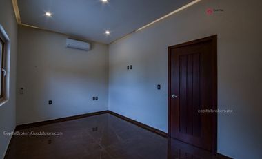 Casa de Lujo Nueva en Provenza Zona Sur