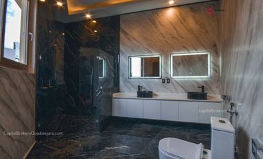 Casa de Lujo Nueva en Provenza Zona Sur