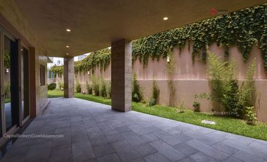 Casa de Lujo Nueva en Provenza Zona Sur