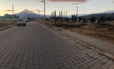 ¡Invierte donde la ciudad está creciendo! Terreno de venta en Riobamba.