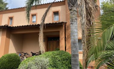 Casa en venta en  La Montura