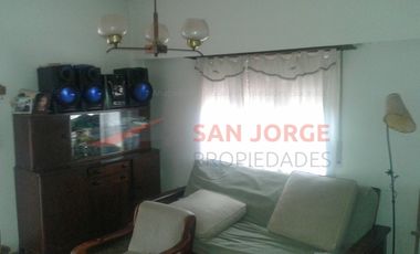 Casa ubicada en barrio Constitución