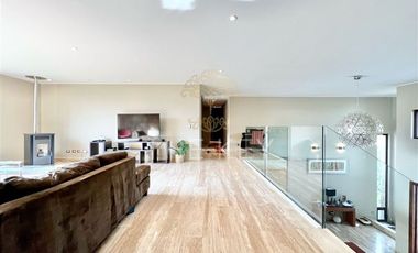 Casa en arriendo de 7 dorm. en Padre Hurtado