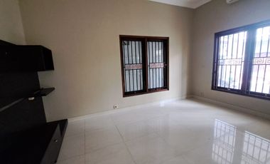 Jual/Sewa Rumah 5 Kamar Tidur Eksklusif Dalam Perum, Ngestiharjo, Kasihan, Bantul (Dekat Umy)