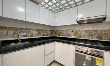 casa en arriendo en portales del norte-colina. Cod A8131333