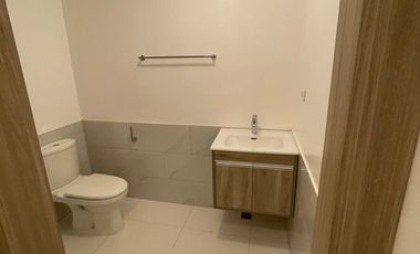 Highfloor 1 bedroom unit in Maven by Ortigas Land