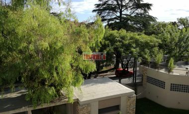 Edificio de categoría, Bv. Evita esquina Bernardino Rivadavia, Moreno, exclusivas unidades en alquiler de 2 ambientes, Primer piso.-