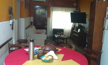 CASA CON QUINCHO TRISTAN SUAREZ
