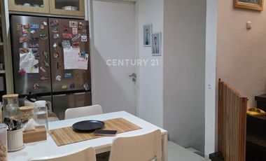 Rumah Renovasi Bagus Furnished Di Raffles Hills Cibubur