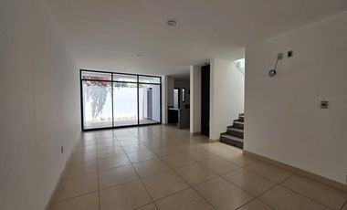 Casa en Venta o Renta en Maderas Residencial en Celaya Gto.