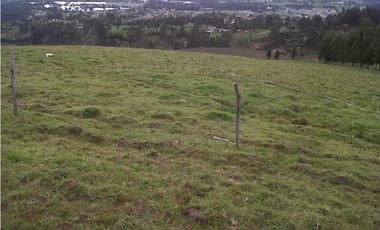TERRENO VIA AL NEVADO CAYAMBE