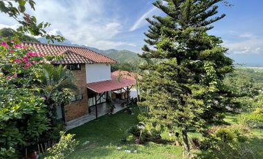casa en venta en arroyo hondo. Cod V11628