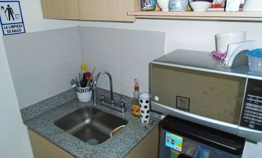 PR13627 SE VENDE OFICINA AMOBLADA EN SECTOR DE MANILA / EL POBLADO