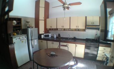 Casa en venta en Lanus Oeste