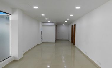 local en arriendo en santa lucia. Cod A86083