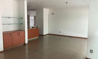 RENTA CASA EN FRACC PRIVADO LOMAS DE LAS AMERICAS MODERNA