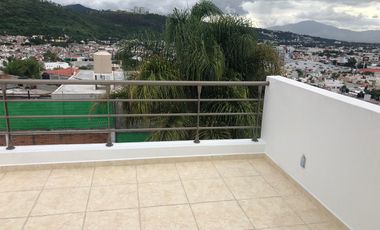 RENTA CASA EN FRACC PRIVADO LOMAS DE LAS AMERICAS MODERNA