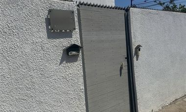 Casa en venta de 3 dorm. en La Florida