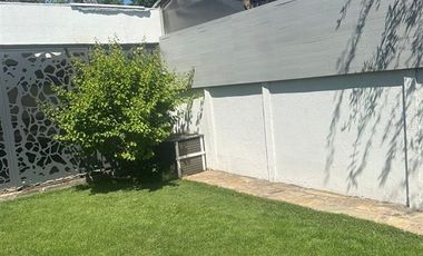 Casa en venta de 3 dorm. en La Florida