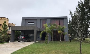 Importante propiedad en barrio privado El Lauquen - ALQUILER