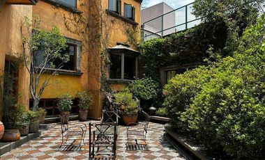 CASA EN VENTA EN LOMAS DE CHAPULTEPEC SOBRE PASEO DE LA REFORMA