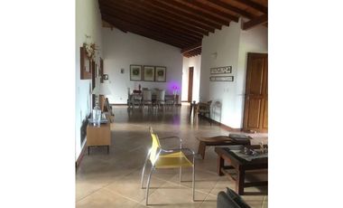 Hermosa finca en Marinilla vereda la rivera a 10 minutos del pueblo