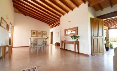 Hermosa finca en Marinilla vereda la rivera a 10 minutos del pueblo