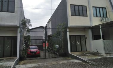 Rumah disewakan di Tenggilis Mejoyo, Surabaya